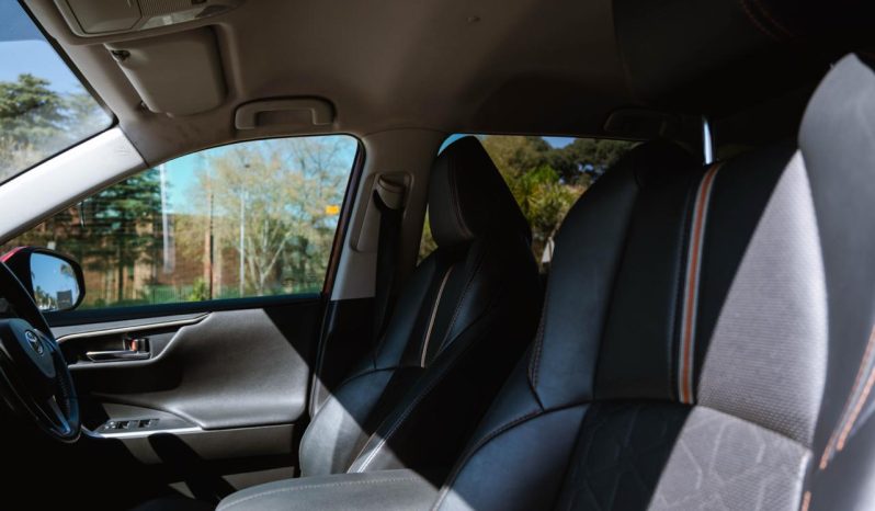 
								Toyota RAV4 2.0 AWD GX-R full									