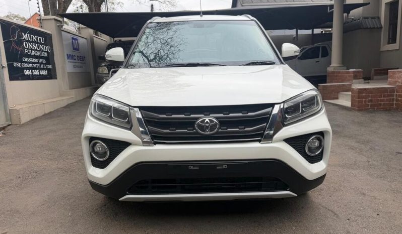 
								Toyota Urban Cruiser 1.5 Xr At full									