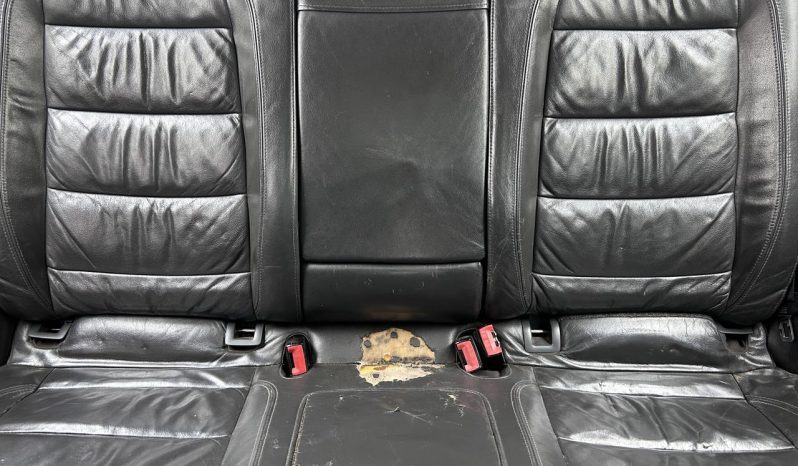 
								Volkswagen Golf 2.0 Gti full									