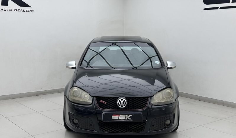 
								Volkswagen Golf 2.0 Gti full									