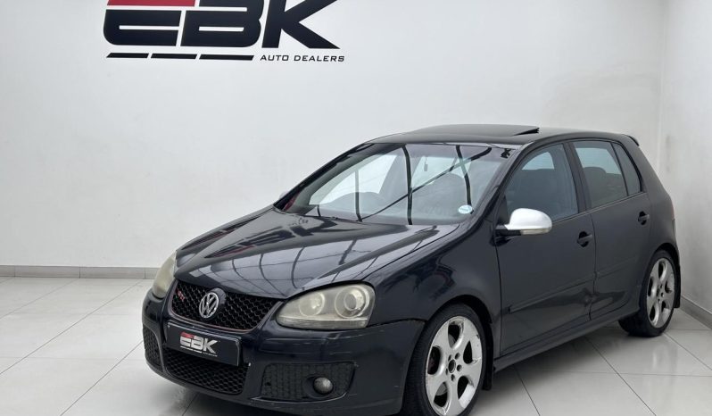 
								Volkswagen Golf 2.0 Gti full									