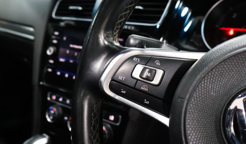 
								Volkswagen Golf VII 2.0 Tdi Gtd Dsg full									