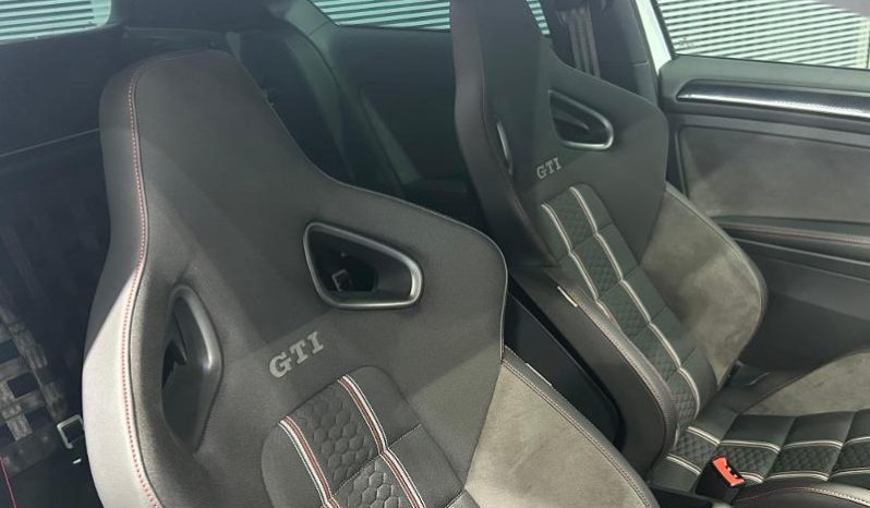
								Volkswagen Golf VII 2.0 Tsi Gti Clubsport S full									