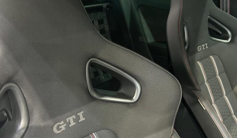 
								Volkswagen Golf VII 2.0 Tsi Gti Clubsport S full									