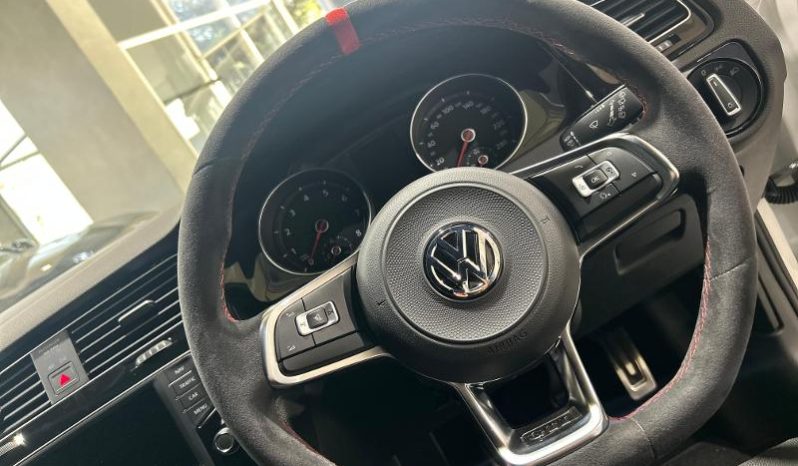 
								Volkswagen Golf VII 2.0 Tsi Gti Clubsport S full									