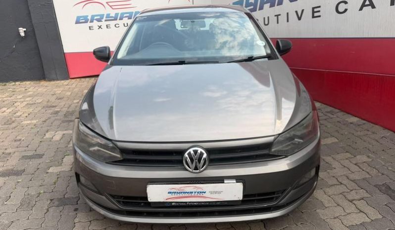 
								Volkswagen Polo 1.0 Trendline full									