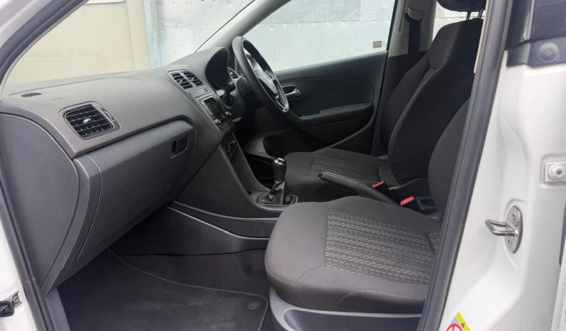 
								Volkswagen Polo 1.2 Tsi Trendline full									
