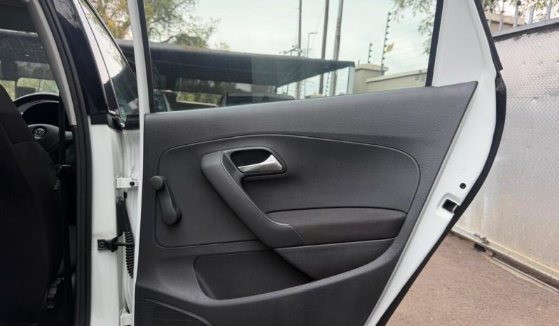 
								Volkswagen Polo 1.2 Tsi Trendline full									