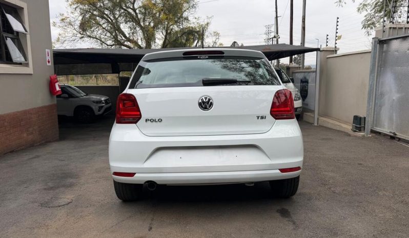 
								Volkswagen Polo 1.2 Tsi Trendline full									