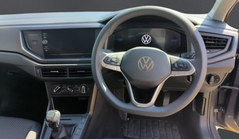 
								VOLKSWAGEN POLO HATCH 1.0 TSI LIFE full									