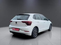 
										VOLKSWAGEN POLO HATCH 1.0 TSI LIFE full									
