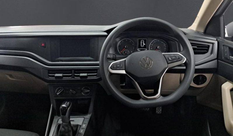 
								VOLKSWAGEN POLO SEDAN 1.6 TIPTRONIC full									