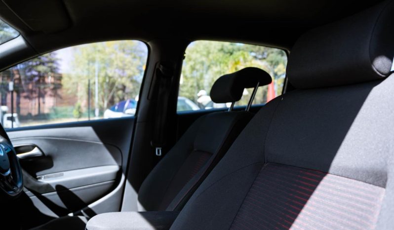 
								Volkswagen Polo Vivo 1.0 TSI GT full									