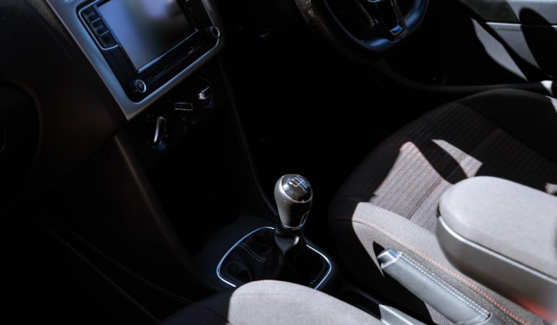 
								Volkswagen Polo Vivo 1.0 TSI GT full									