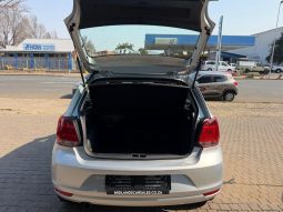 
										Volkswagen Polo Vivo Hatch 1.4 full									