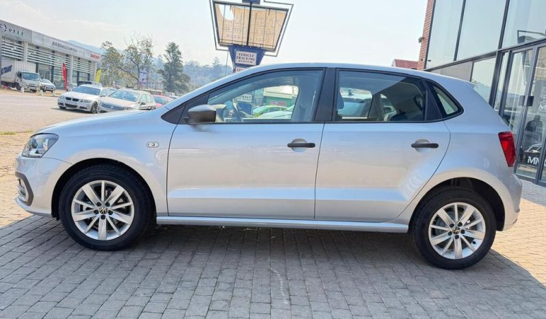 
								Volkswagen Polo Vivo Hatch 1.4 full									