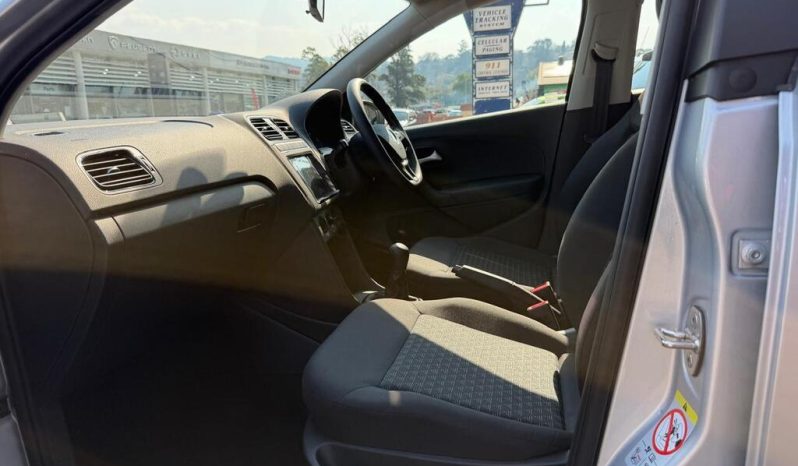 
								Volkswagen Polo Vivo Hatch 1.4 full									