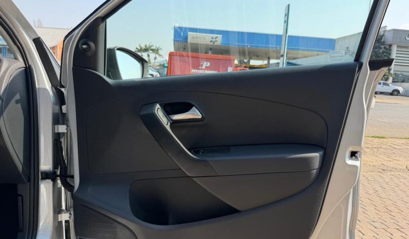 
								Volkswagen Polo Vivo Hatch 1.4 full									