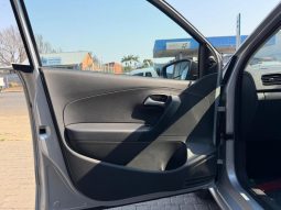
										Volkswagen Polo Vivo Hatch 1.4 full									