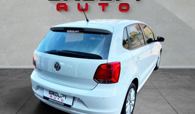 
								Volkswagen Polo Vivo Hatch 1.4 Comfortline full									