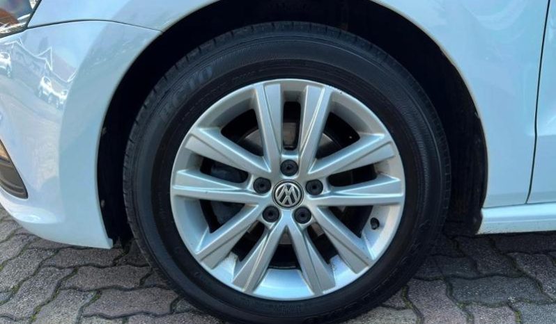 
								Volkswagen Polo Vivo Hatch 1.4 Comfortline full									