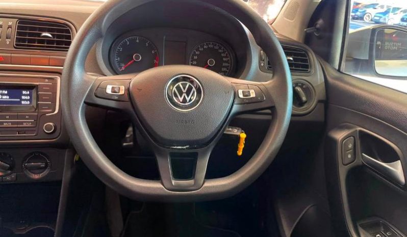 
								Volkswagen Polo Vivo Hatch 1.6 Comfortline Tiptronic full									