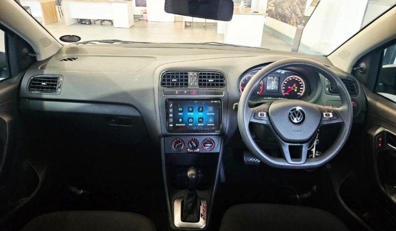 
								Volkswagen Polo Vivo Hatch 1.6 Life Tipt full									