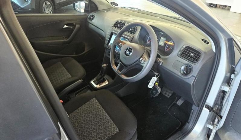 
								Volkswagen Polo Vivo Hatch 1.6 Life Tipt full									