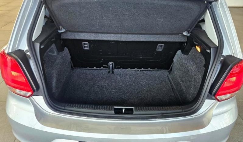 
								Volkswagen Polo Vivo Hatch 1.6 Life Tipt full									