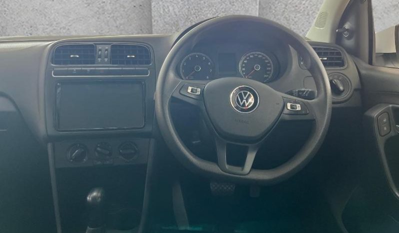 
								VOLKSWAGEN POLO VIVO HATCH 1.6 LIFE TIPT full									