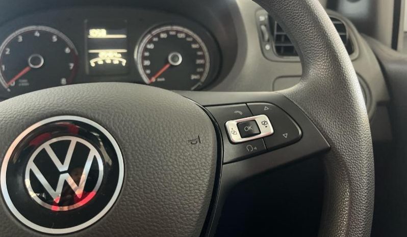 
								VOLKSWAGEN POLO VIVO HATCH 1.6 LIFE TIPT full									