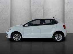 
										VOLKSWAGEN POLO VIVO HATCH 1.6 LIFE TIPT full									