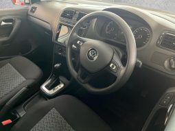
										VOLKSWAGEN POLO VIVO HATCH 1.6 LIFE TIPT full									