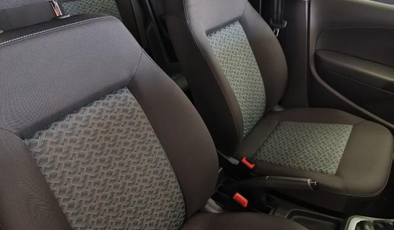 
								VOLKSWAGEN POLO VIVO HATCH 1.6 LIFE TIPT full									