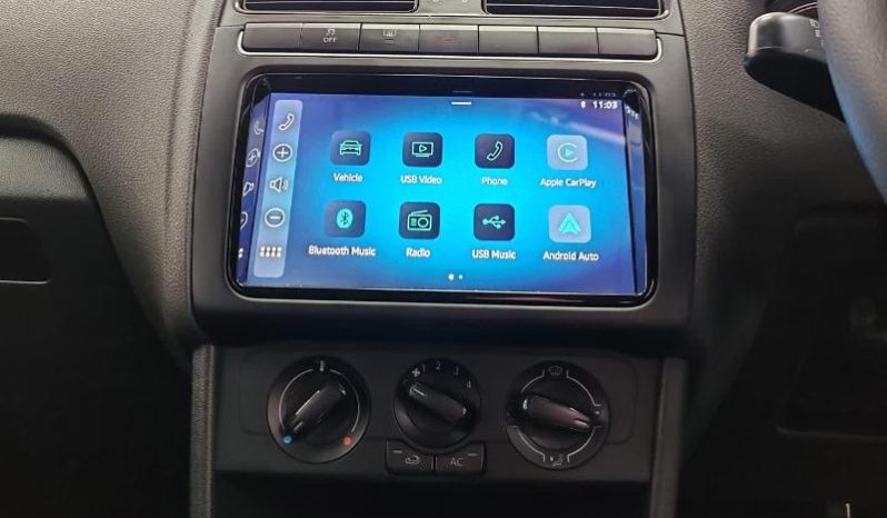 
								VOLKSWAGEN POLO VIVO HATCH 1.6 LIFE TIPT full									
