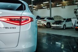 
										Alfa Romeo Stelvio 2.0T Q4 First Edition full									
