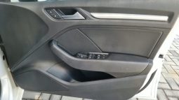 
										Audi A3 Sportback 1.0 Tfsi S Tronic full									