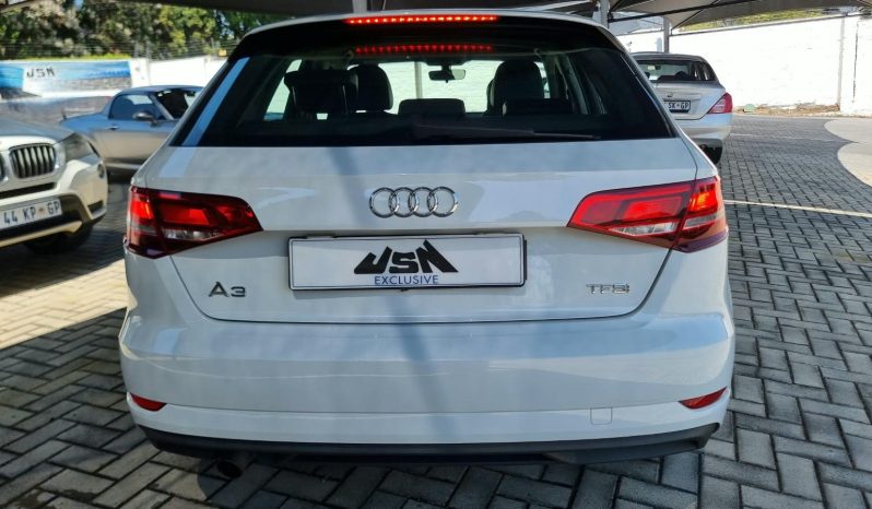 
								Audi A3 Sportback 1.0 Tfsi S Tronic full									