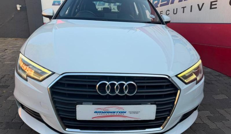 
								Audi A3 Sportback 30 Tfsi S-Tronic full									