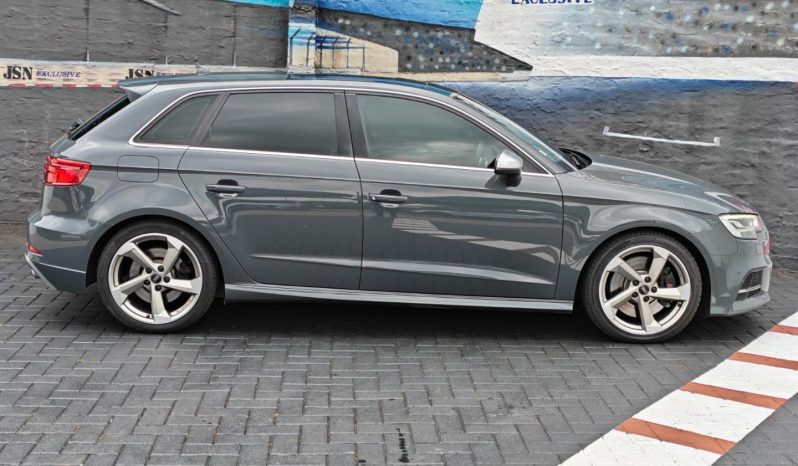 
								Audi A3 Sportback S3 2.0 Tfsi Quattro S-Tronic full									