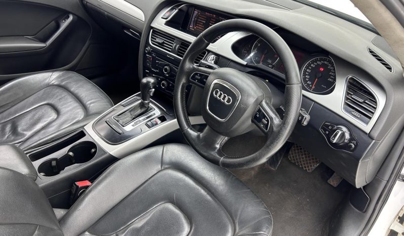 
								Audi A4 Sedan 2.0 T Ambition Multitronic full									