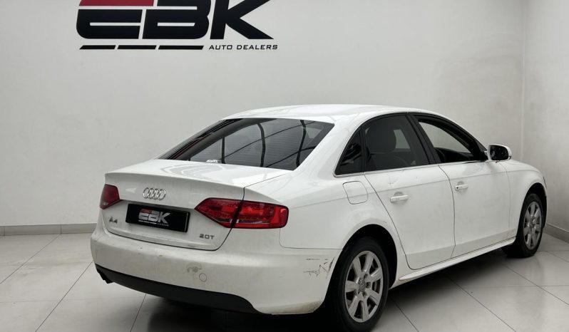 
								Audi A4 Sedan 2.0 T Ambition Multitronic full									
