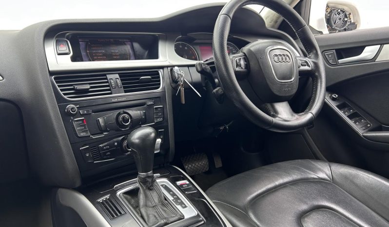 
								Audi A4 Sedan 2.0 T Ambition Multitronic full									