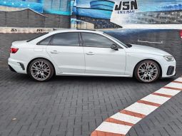 
										Audi A4 Sedan 40 Tfsi S Tronic full									
