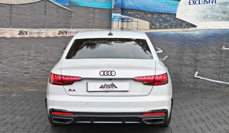 
								Audi A4 Sedan 40 Tfsi S Tronic full									
