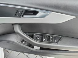 
										Audi A4 Sedan 40 Tfsi S Tronic full									