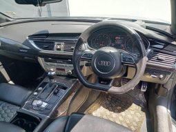 
										Audi A7 Sportback Rs7 4.0 Tfsi Quattro S-Tronic full									