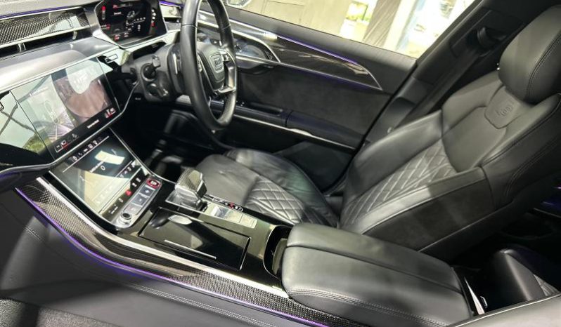 
								Audi A8 S8 Quattro Tiptronic full									