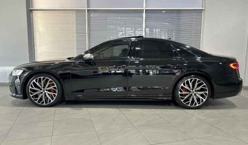 
								Audi A8 S8 Quattro Tiptronic full									