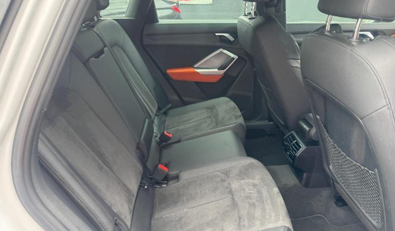 
								Audi Q3 35 Tfsi Advanced S-Tronic full									
